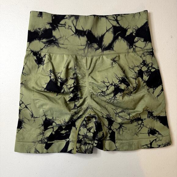NWOT Seamless Green Tie-Dye Exercise Workout Shorts Size Large Women's - Picture 7 of 7